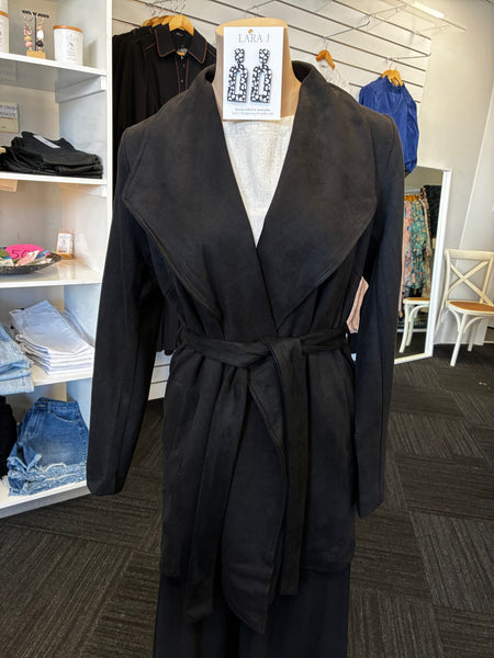 Blare Jacket - Black.