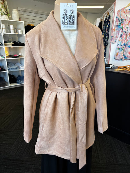 Blare Jacket - Tan.