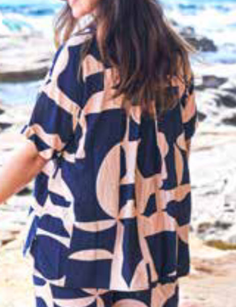 Tina Geo Print Short Sleeve Shirt - Navy Cream.
